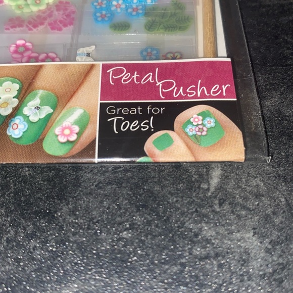 Cina Nail Creations Nail Art Kit 🌸Petal Pusher - Picture 4 of 5